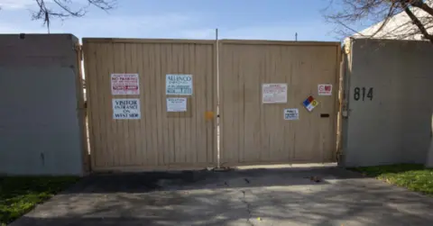 Christian Monterrosa The oil well that AllenCo operated from 2009 is located in a residential area, close to buildings and schools in South Los Angeles.