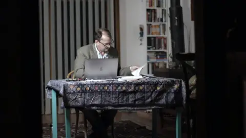 Jason Ward, Financial expert