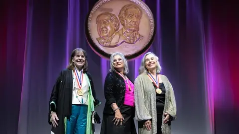 National Inventors Hall of Fame Polly Palmer Smith, Hinda Miller and Lisa Lindahl are inducted into the National Inventors Hall of Fame