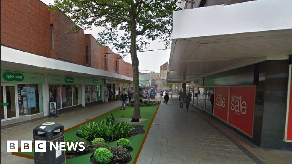 Scunthorpe to get new ‘green corridor’ on high street Scunthorpe to get new ‘green corridor’ on high street