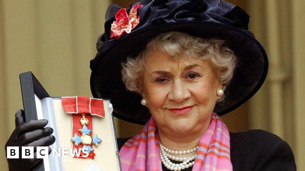 Acting legend dies at 95 Acting legend dies at 95