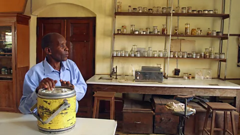 Rachel Nuwer Technician John Mganga, hired in 1971, in Amani's Central Laboratory (Credit: Rachel Nuwer)