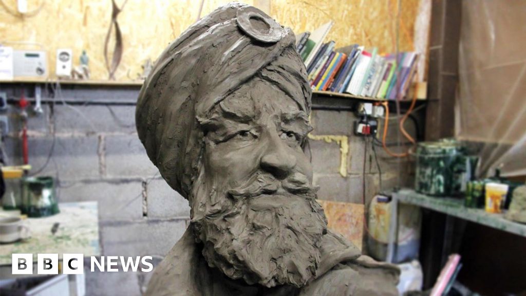 Sikh soldier statue in Smethwick honours WW1 dead Sikh soldier statue in Smethwick honours WW1 dead