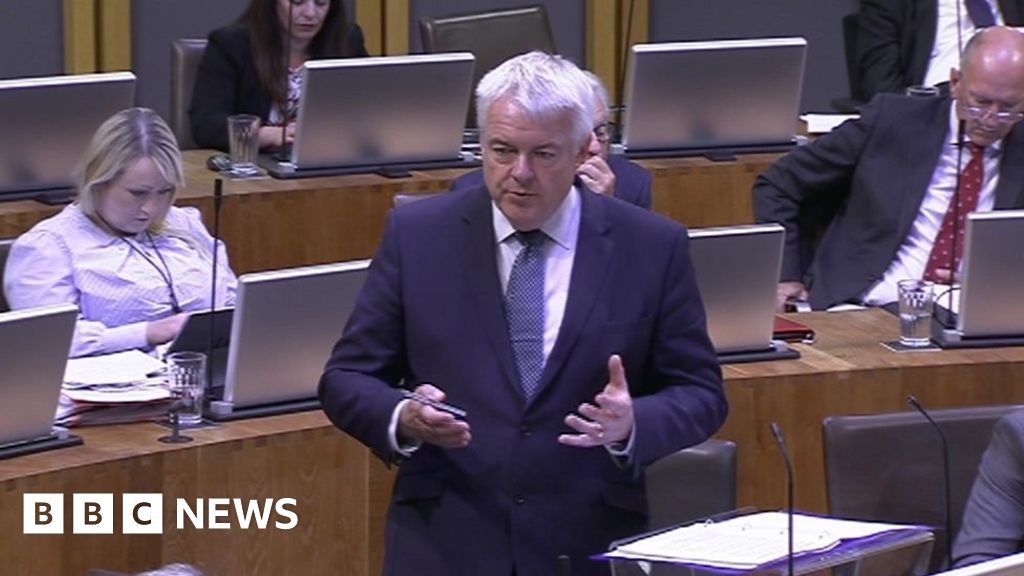 Don’t let Brexit stop Welsh Government plans, Carwyn Jones says Don’t let Brexit stop Welsh Government plans, Carwyn Jones says