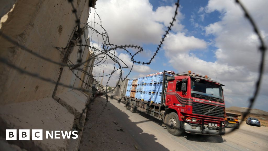 Israel reopens Gaza cargo crossing after calm Israel reopens Gaza cargo crossing after calm
