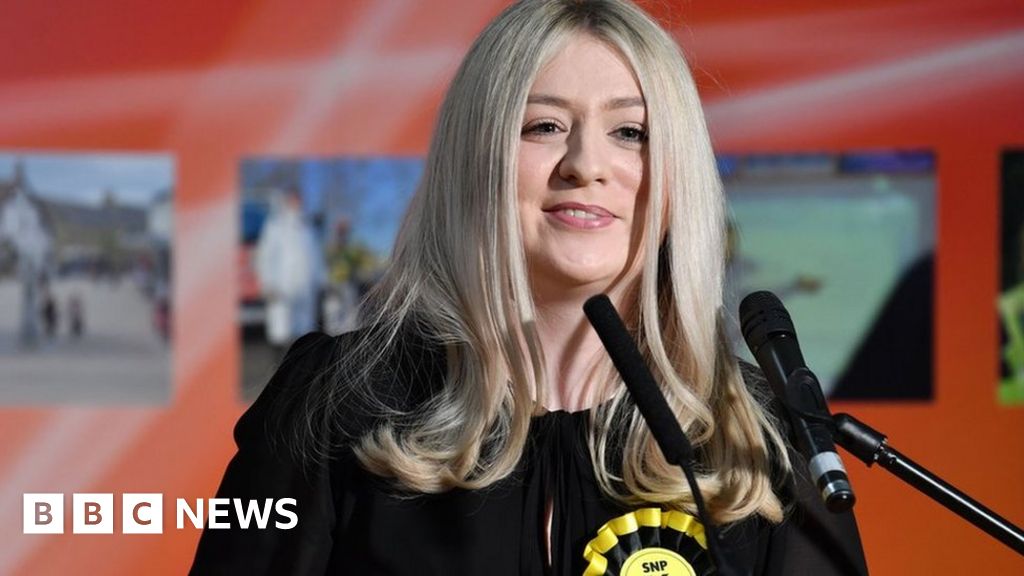 Who is the young SNP MP who beat Jo Swinson?