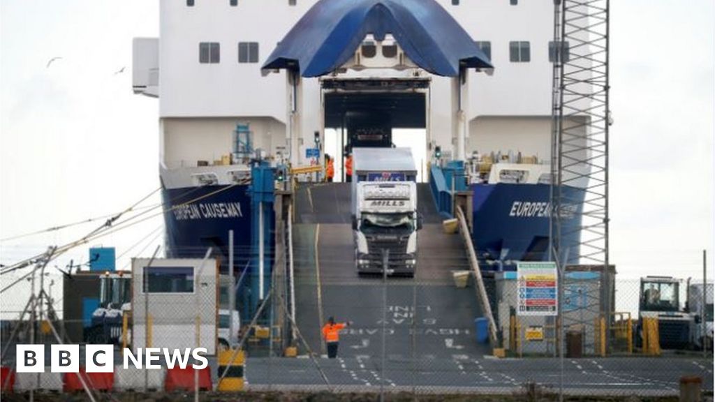 EU condemns Northern Ireland Brexit port staff ‘threats’ EU condemns Northern Ireland Brexit port staff ‘threats’