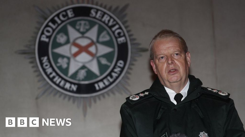 Justice minister ‘has confidence’ in NI police chief Justice minister ‘has confidence’ in NI police chief
