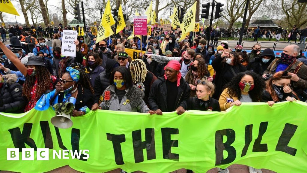 Ministers see off MPs’ attempts to amend new crime bill Ministers see off MPs’ attempts to amend new crime bill