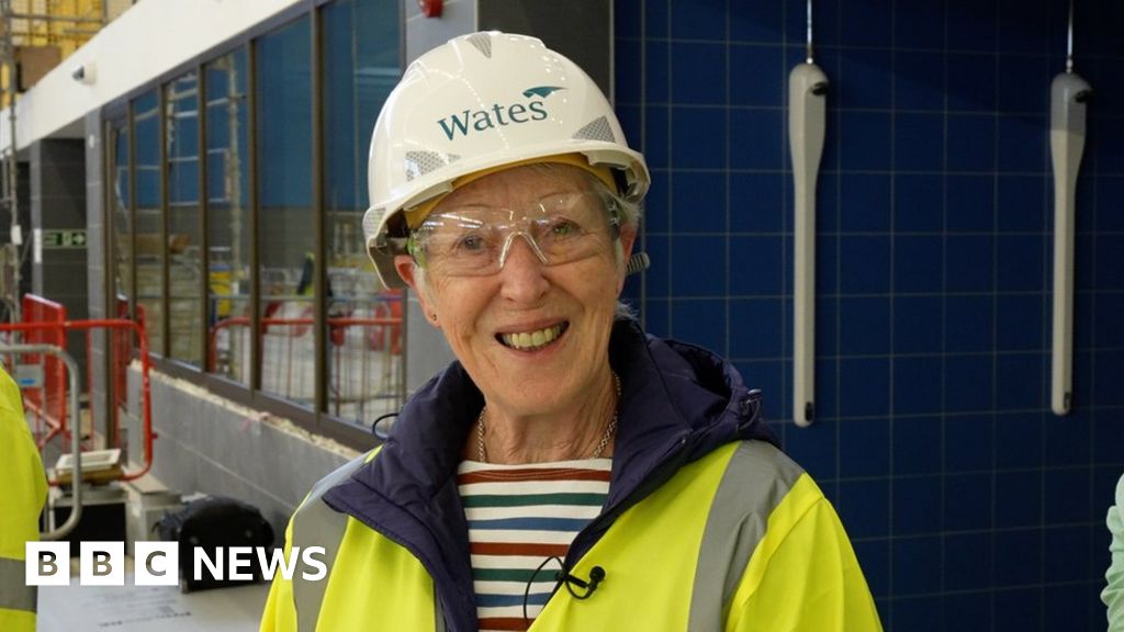 Birmingham Commonwealth Games: Excitement for aquatics centre