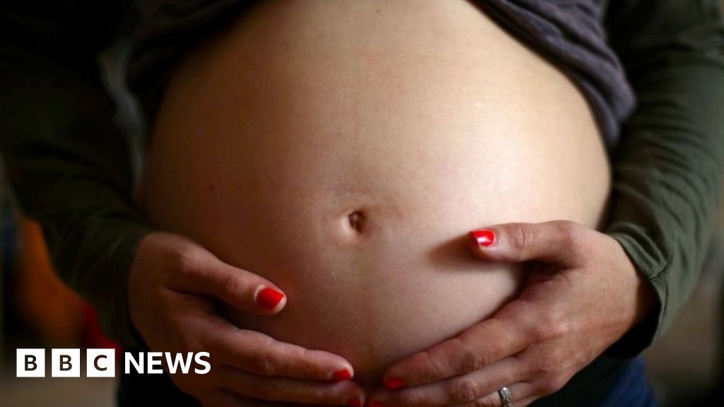 Manchester hospital maternity units’ care deteriorating, report says
