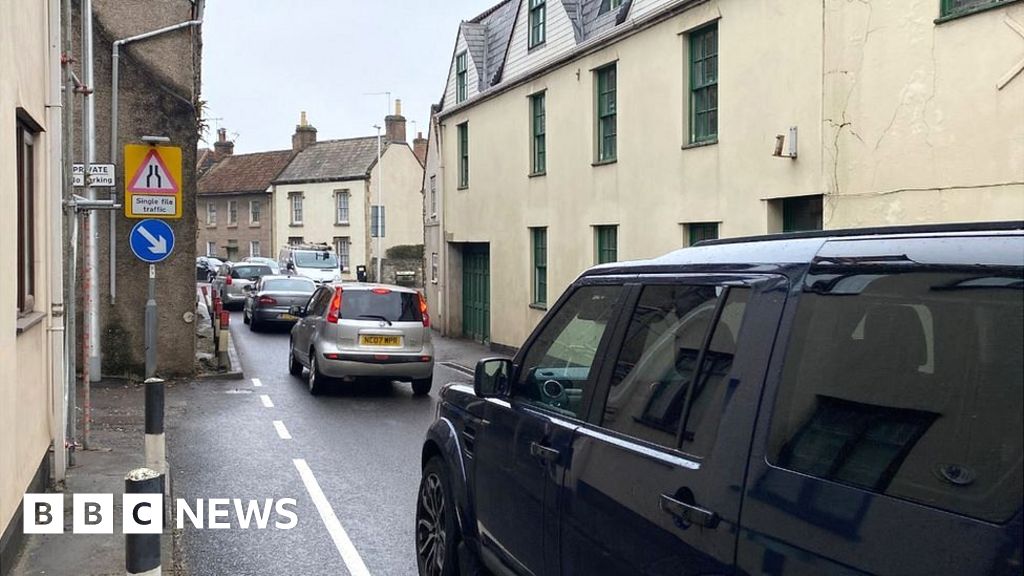 Council approves an extra £12m for Banwell bypass Council approves an extra £12m for Banwell bypass