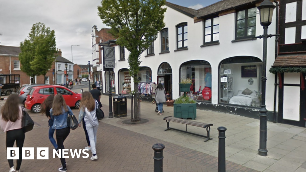 Shakespeare Trust to turn empty Stratford-upon-Avon shop into community hub