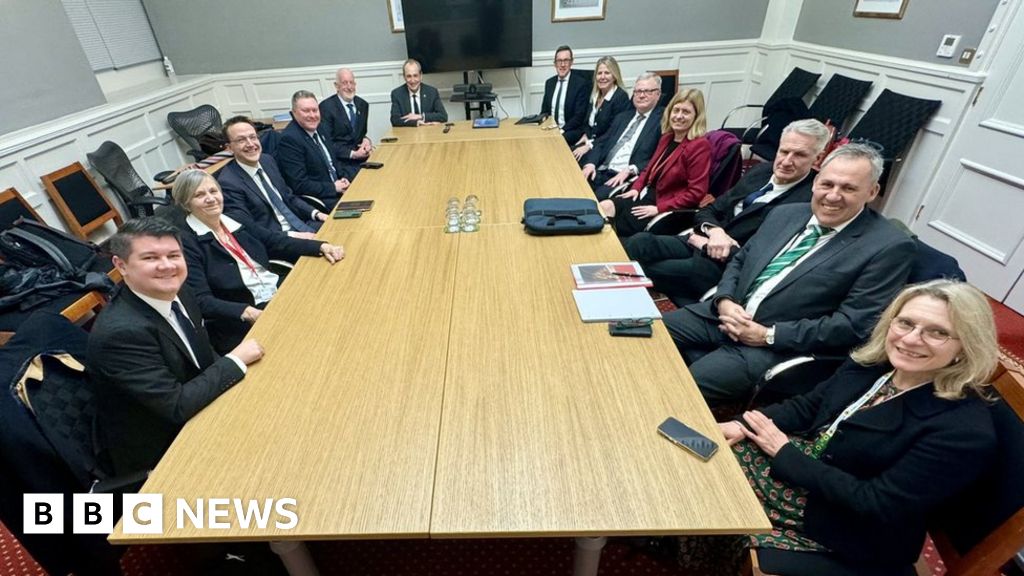 Ministers chosen in new Government of Jersey Ministers chosen in new Government of Jersey