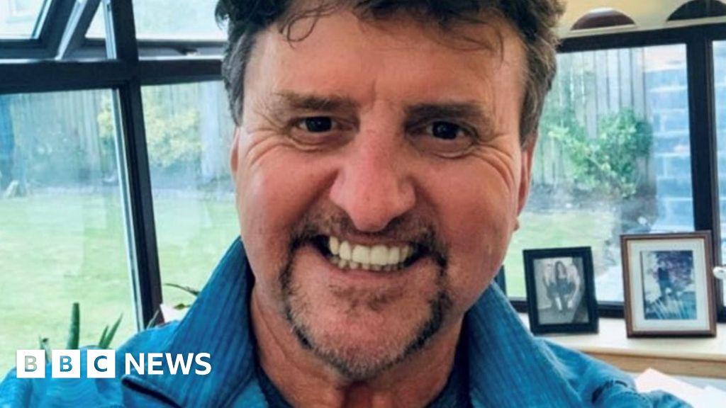 Angry customers say builder should be prosecuted over unfinished work