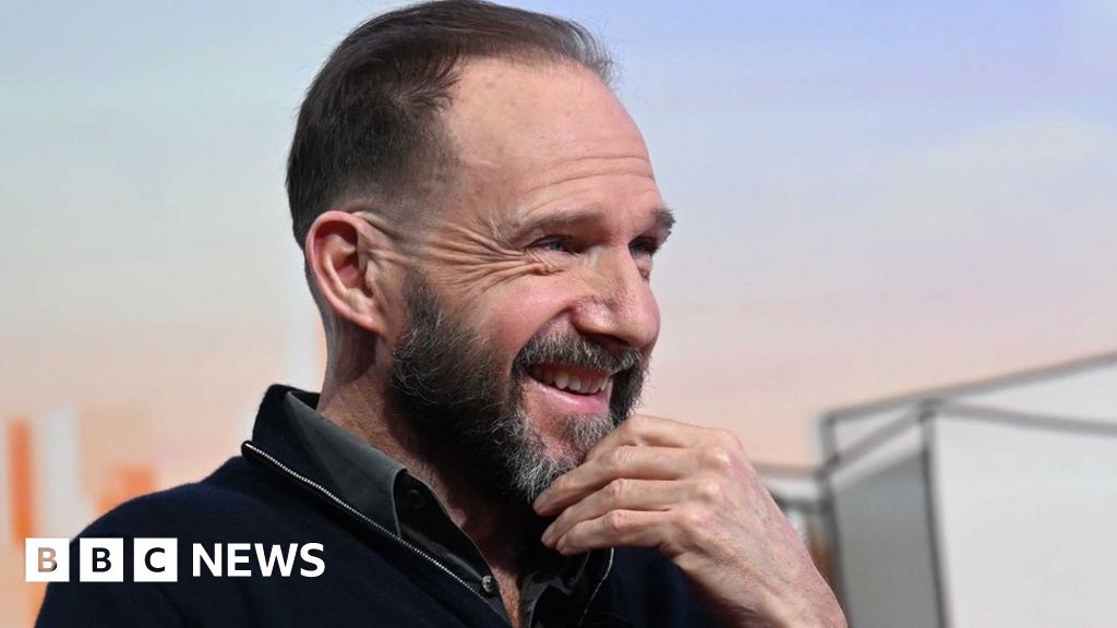 Ralph Fiennes labels Suffolk energy hub plans a ‘disaster’ Ralph Fiennes labels Suffolk energy hub plans a ‘disaster’
