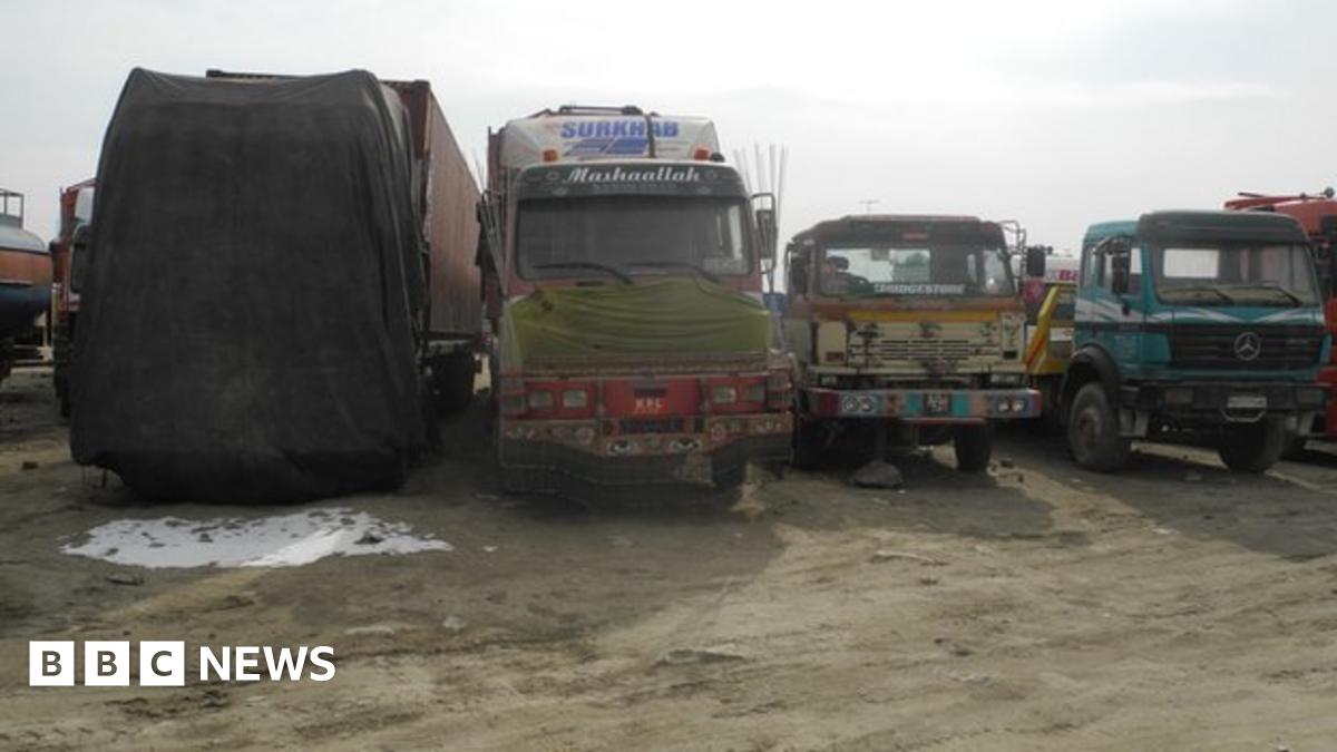 Afghan economy stagnates amid political deadlock Afghan economy stagnates amid political deadlock