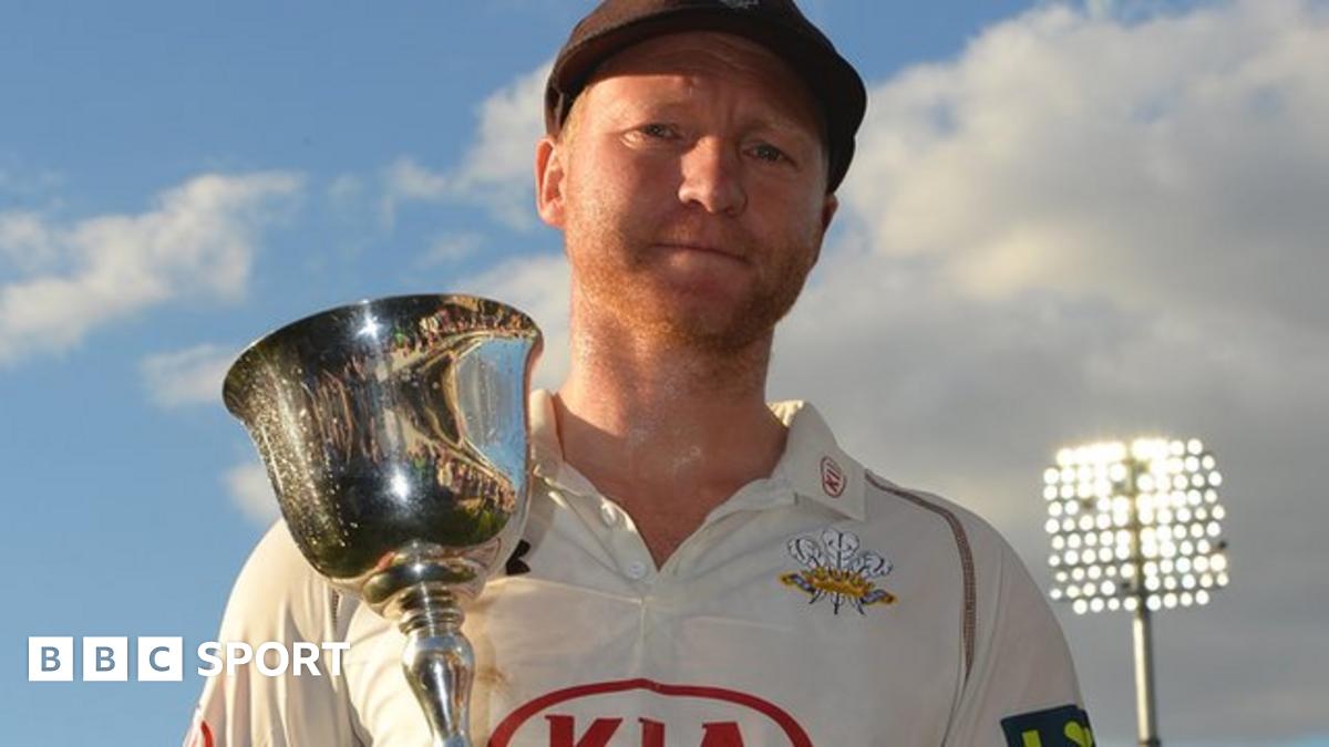 Gareth Batty: Surrey captain signs new contract until 2017 Gareth Batty: Surrey captain signs new contract until 2017