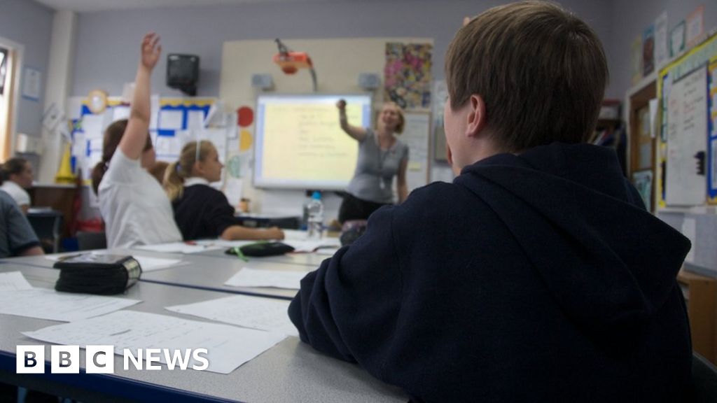 Renfrewshire Council’s progress on narrowing attainment gap praised