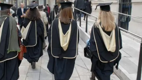 Female graduates at LSE