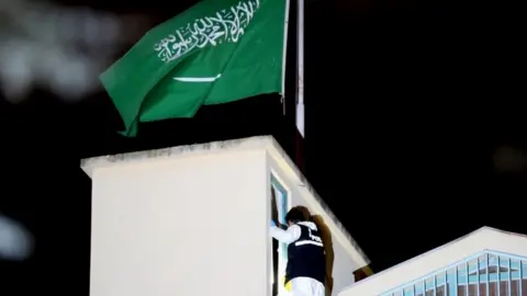 EPA Turkish officers search the Saudi consulate in Istanbul