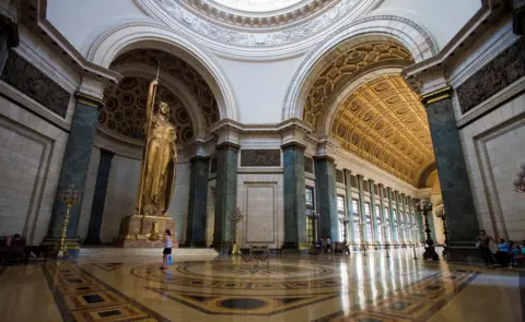 REDA&CO/Universal Images Group/Getty Capitolio Nacional: Havana