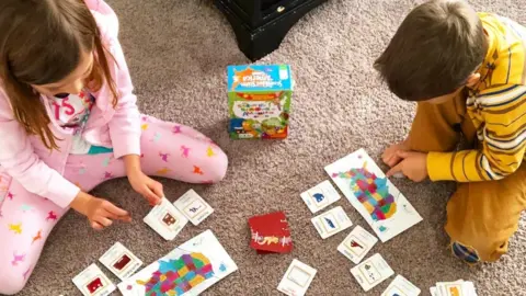 Alyssa Hulme Alyssa Hulme's children playing games.