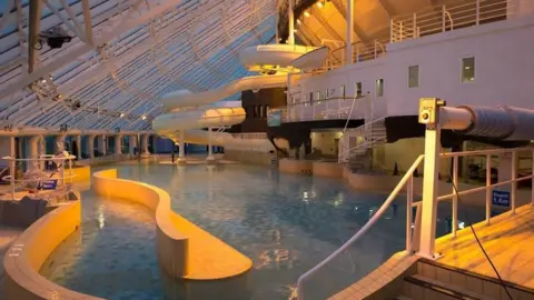 GLL Ships and Castles swimming pool