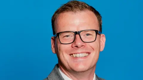 Nikki West Ashley Shorey-Mills