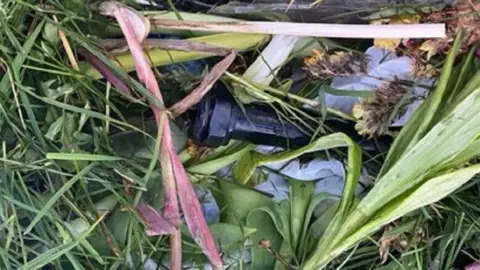 PSNI Pipe bomb in city cemetery