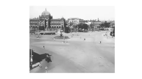 Vikas Dilawari A black and white archival image of the Wellington Fountain in South Mumbai.
