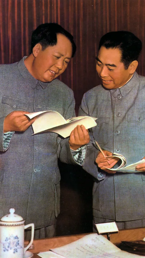 Getty Images Mao Zedong and Zhou Enlai adopted the Zhongshan suit for its simplicity – and because it rejected both Western and Manchu styles of dress (Credit: Getty Images)