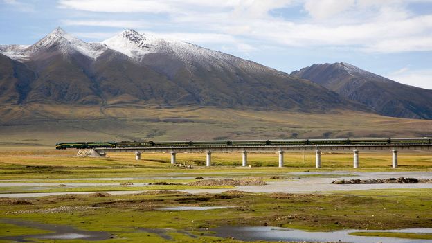 The world’s highest train line The world’s highest train line